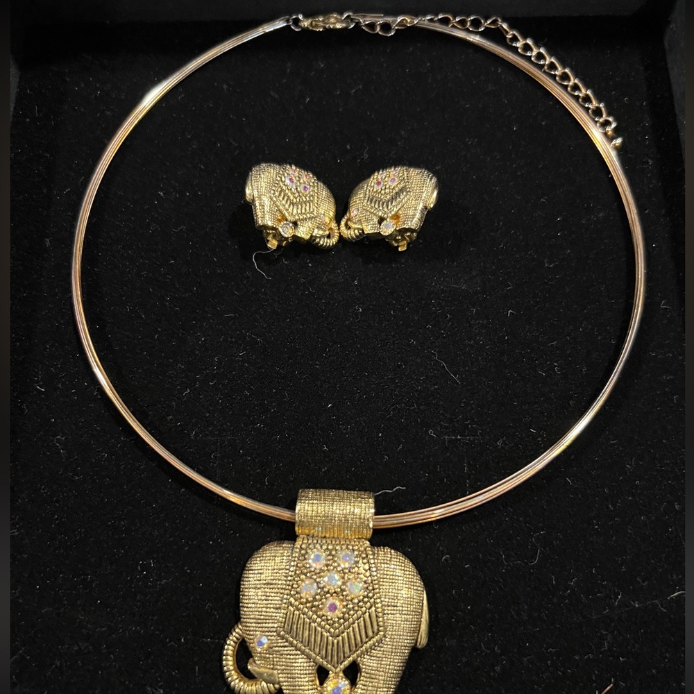 Gold Elephant Jewelry Set